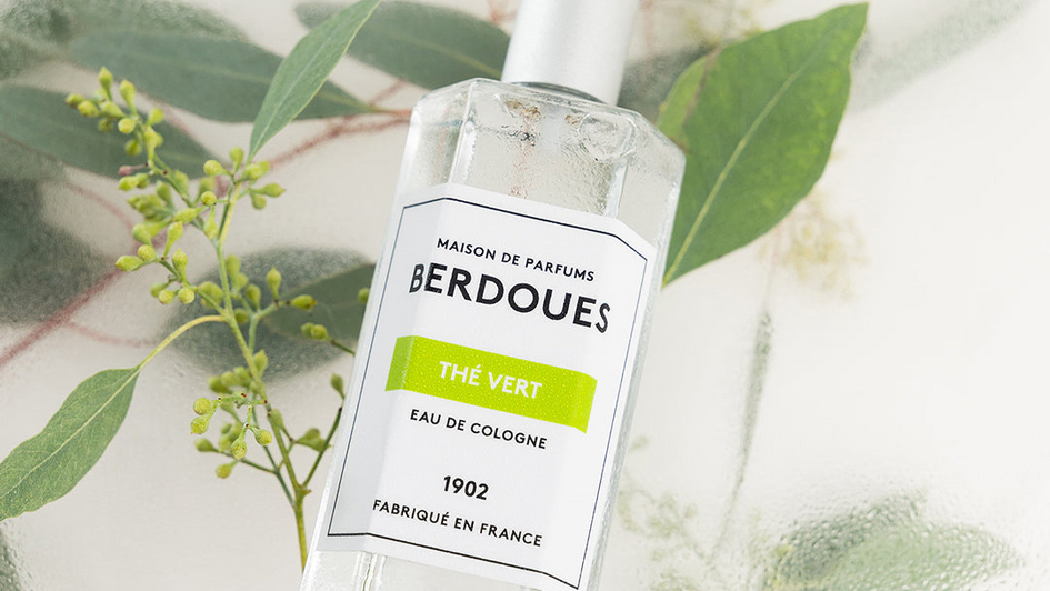 Notes de tête, de cœur et de fond : comprendre la structure d’un parfum