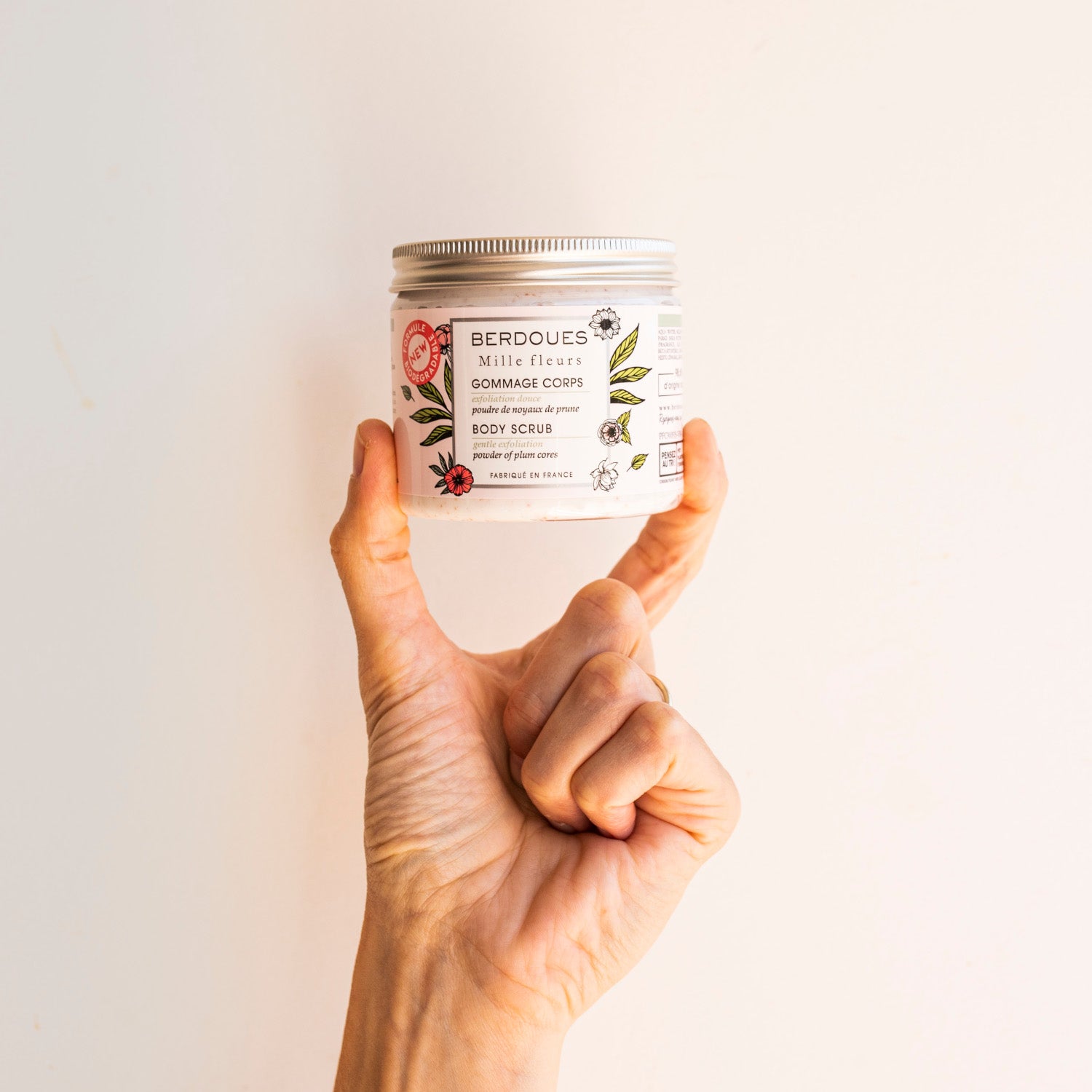 Berdoues-Gommage_Corps_Mille_Fleurs-3